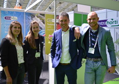 Emily Ramakers, Claudia Weicks, Rick Oudendijk with Intra-Horti and Tico van Leeuwen with Grodan
